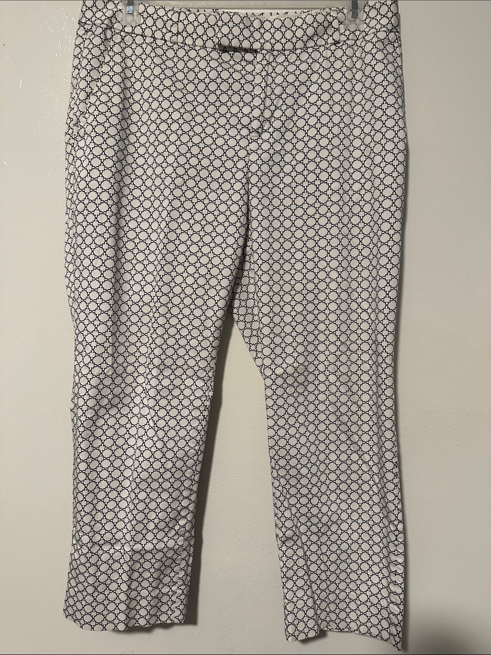 Banana Republic White Pants with Navy Geometric Print